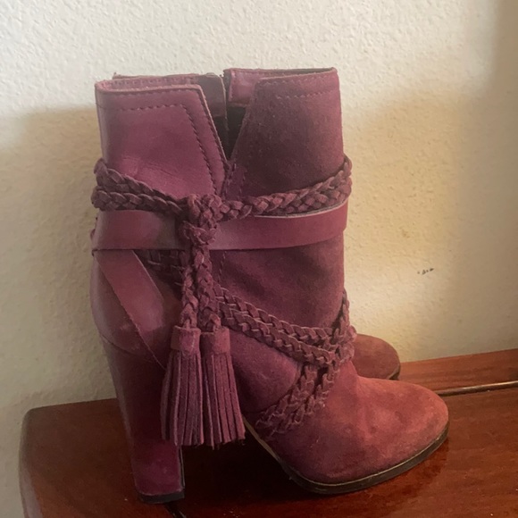 Vince Camuto Suede Boots Sz 5.5M - Picture 1 of 7